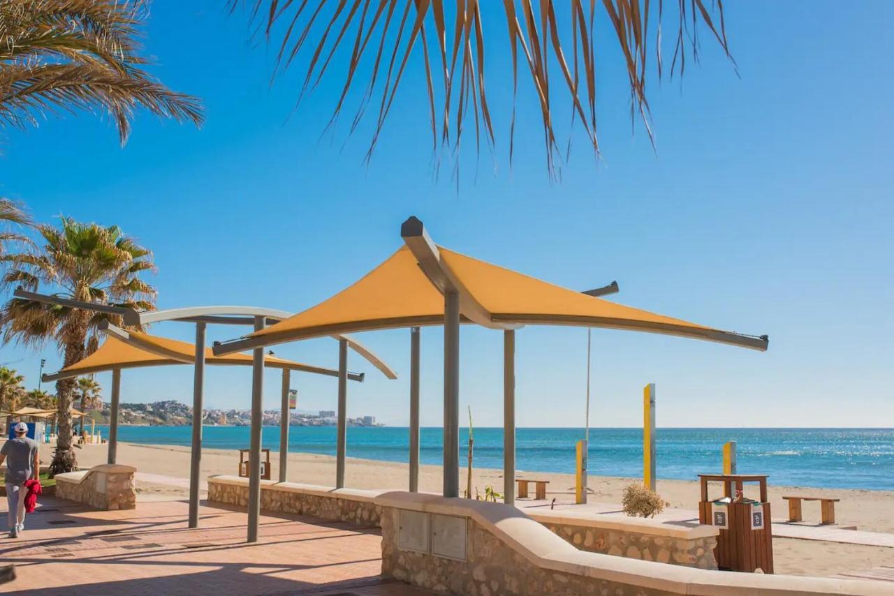 Fuengirola, Primera Linea De Playa Esterno foto