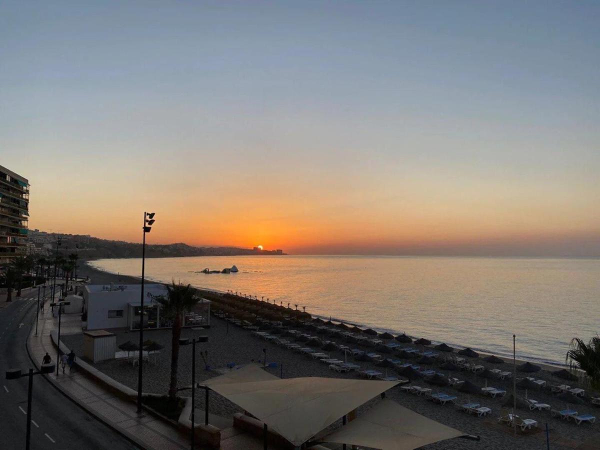 Fuengirola, Primera Linea De Playa Esterno foto