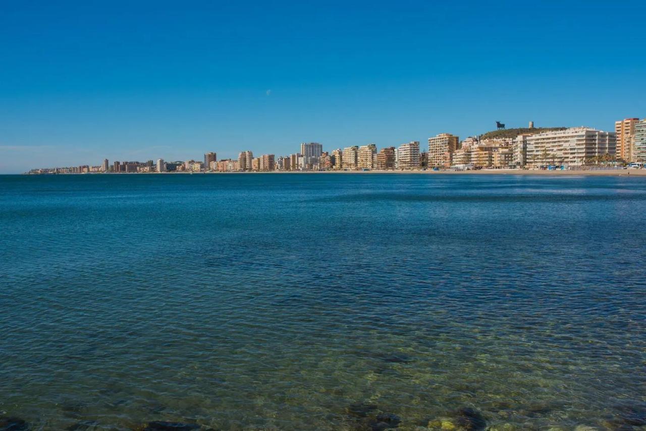 Fuengirola, Primera Linea De Playa Esterno foto