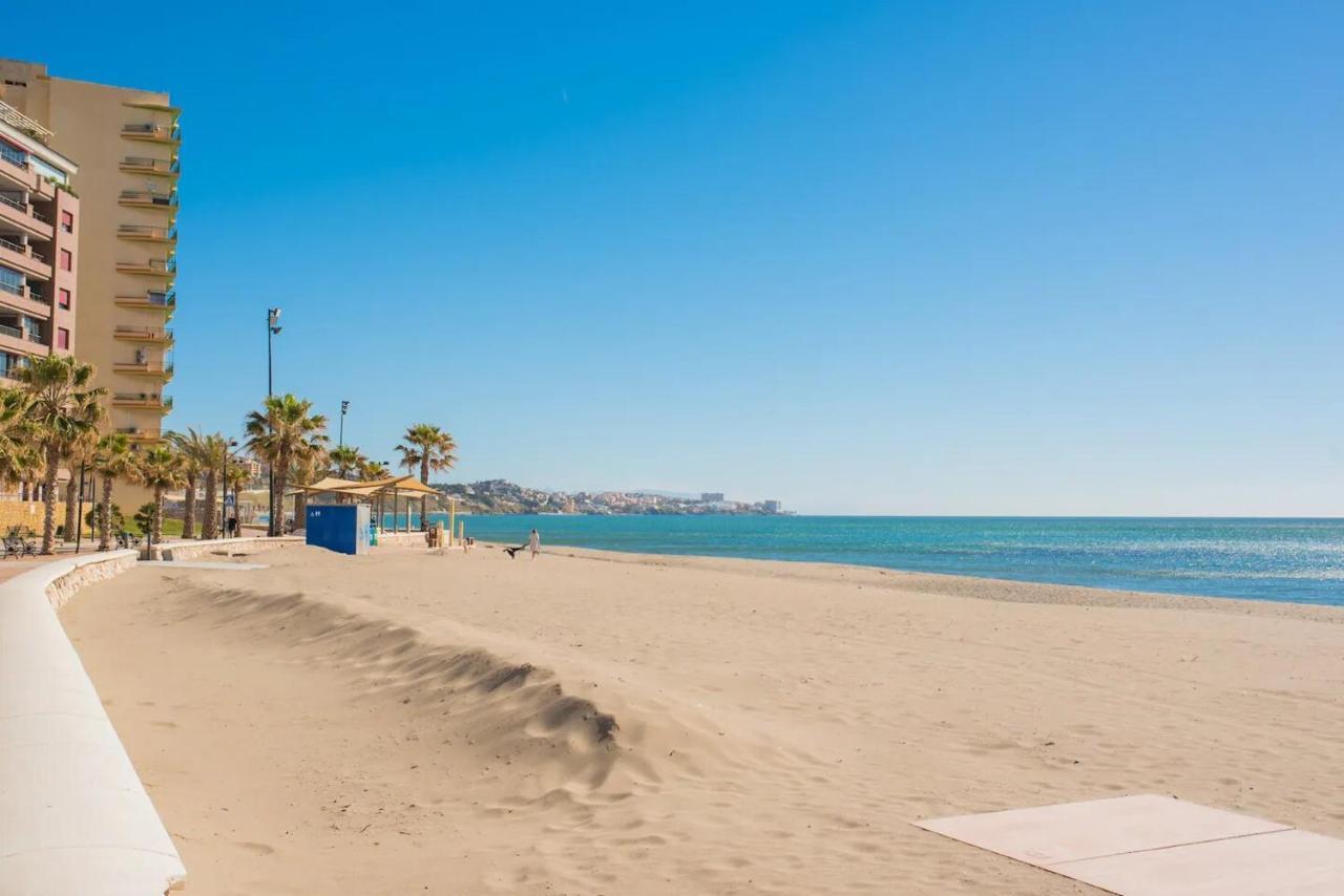 Fuengirola, Primera Linea De Playa Esterno foto