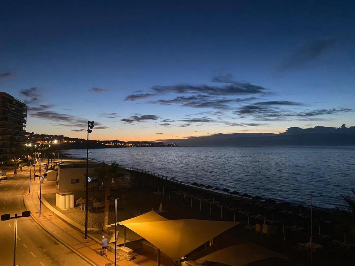 Fuengirola, Primera Linea De Playa Esterno foto