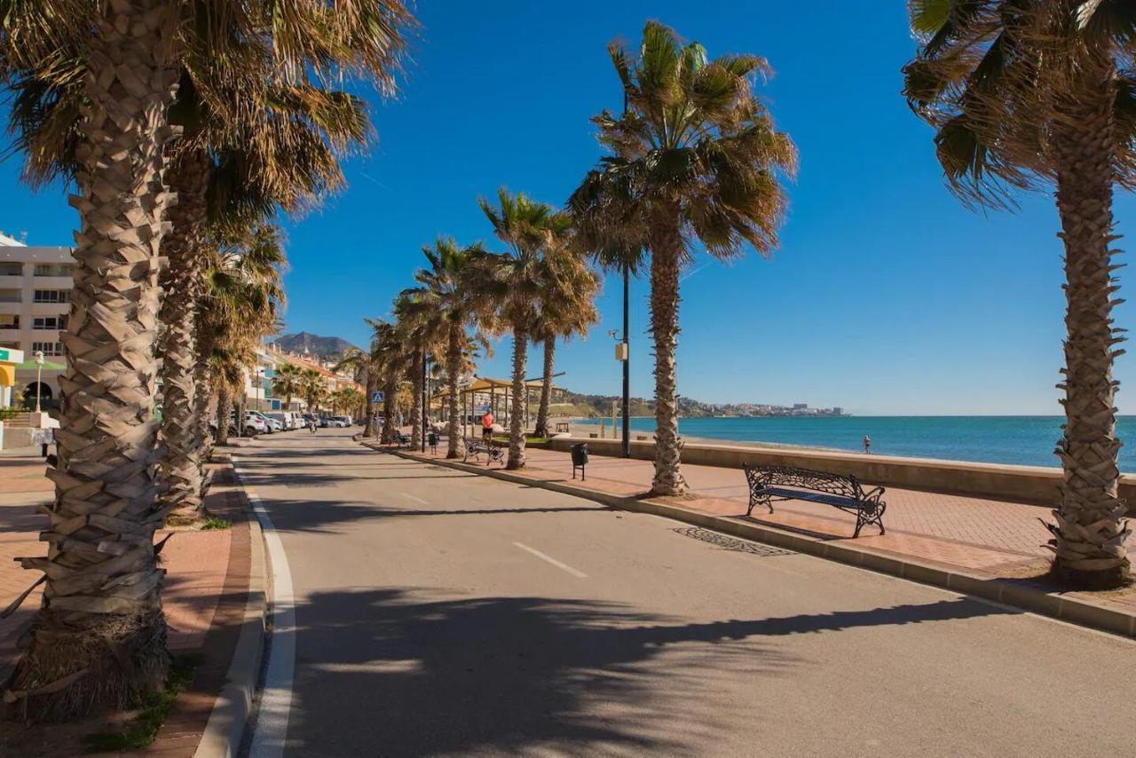 Fuengirola, Primera Linea De Playa Esterno foto