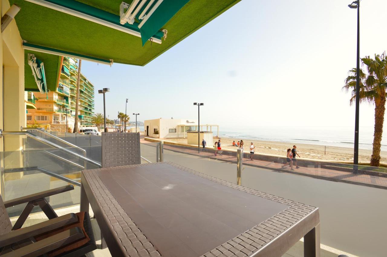 Fuengirola, Primera Linea De Playa Esterno foto